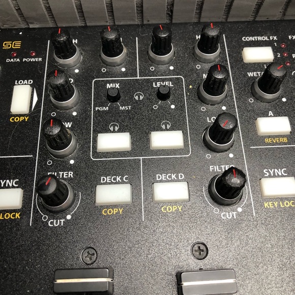 DJ Tech Tools VCI-100 SE DJ Decks USB MIDI Controller + Insulated Hard Case. - Picture 6 of 14